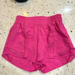 Hotty Hot 4 inch lululemon shorts